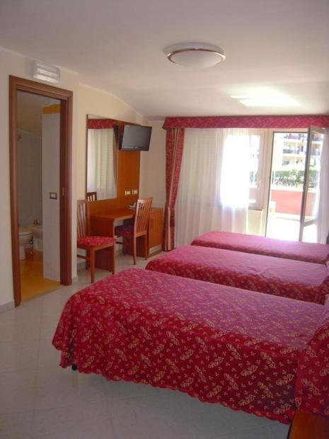 Hotel Vitti Roma Quarto foto